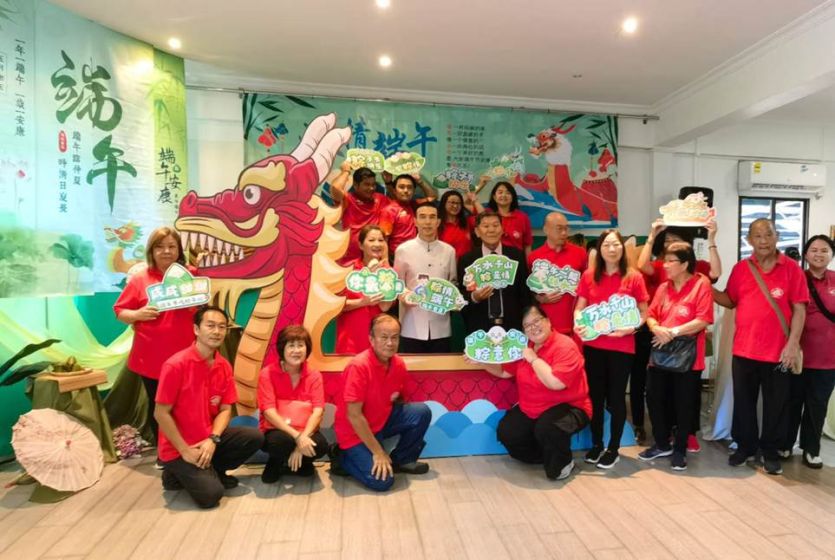 中国驻文莱大使肖建国出席马来奕华社端午节庆祝活动
