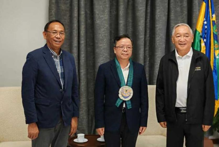 中国驻菲律宾大使黄溪连访问菲律宾卡加延省和伊莎贝拉省