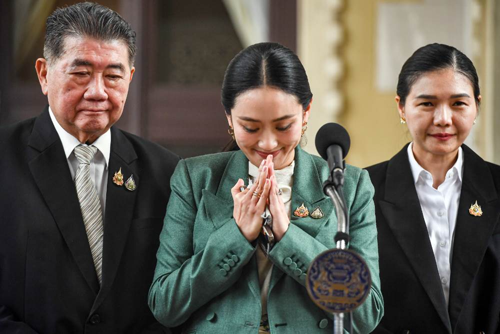 泰国总理佩通坦被停职 源自与柬埔寨参议院主席洪森通话被曝光 