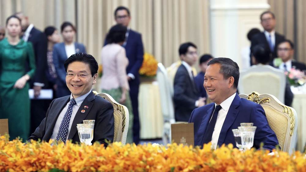 新加坡总理黄循财：新加坡和柬埔寨将共同强化东盟核心地位和团结 希望柬泰缓和紧张局势