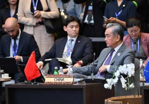 中国外长王毅出席第32届东盟地区论坛外长会