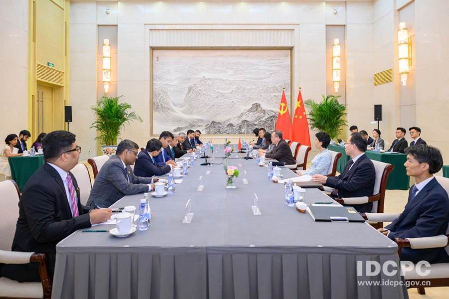 中共中央对外联络部部长刘建超会见印度外长苏杰生