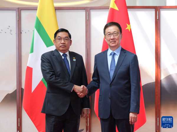 中国国家副主席韩正会见出席第22届中国—东盟博览会的东盟国家领导人