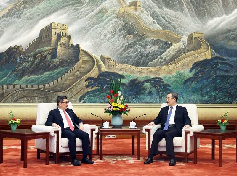 中国国务院副总理丁薛祥会见新加坡政府投资公司首席执行官林昭杰
