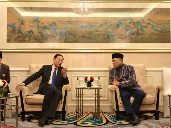 中国外交部副部长孙卫东出席印度尼西亚国庆招待会 并会见印尼驻华大使周浩黎