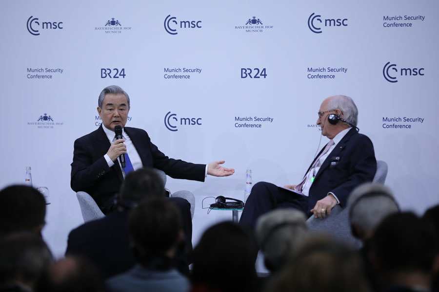 中国外长王毅在慕尼黑安全会议对日本发出警示：如果要走回头路，那是自取灭亡
