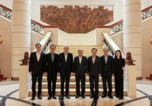 中国驻新加坡大使曹忠明会见新加坡樟宜机场集团主席林明彦