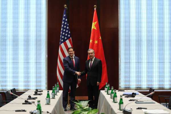 中国外长王毅同美国国务卿鲁比奥通电话 就两国高层交往和中东局势进行讨论