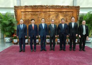 中国外交部部长助理刘彬会见印尼经济统筹部副部长艾迪