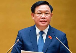 越共中央委员会同意越南国会主席王廷惠辞去各职务