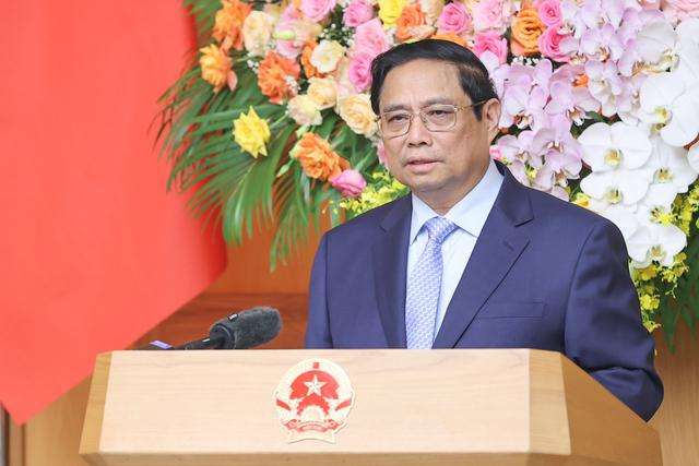 越南总理范明正同中国企业代表举行座谈会 推动经济战略对接
