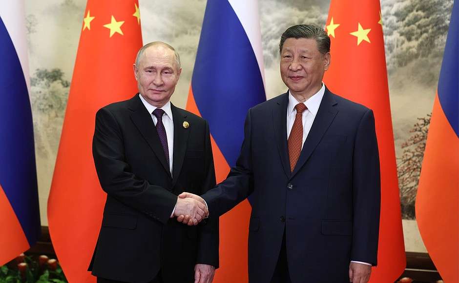 中国国家主席习近平同俄罗斯总统普京会谈