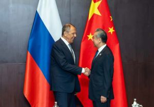 中国、俄罗斯两国外长老挝会谈 共同维护以东盟为中心合作框架