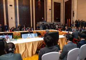 中国外长王毅介绍中国东盟合作丰硕成果