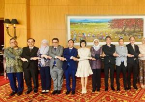 中国&mdash;东盟中心秘书长同东盟常驻代表委员会工作午餐