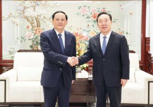 中国浙江省委书记、省长王浩会见老挝总理宋赛 