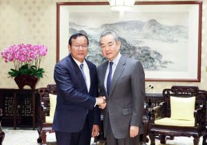 中国、柬埔寨两国最高外交官会面 加强外交协调 