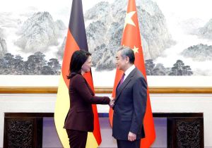 中国外长王毅同德国外长贝尔伯克举行第七轮中德外交与安全战略对话