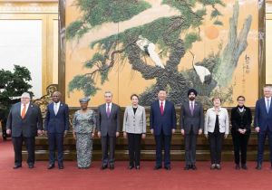 中国国家主席习近平会见主要国际经济组织负责人 欢迎继续参与&ldquo;一带一路&rdquo;建设