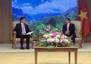 越南总理与日本财务相会谈 希望获得更多基建援助