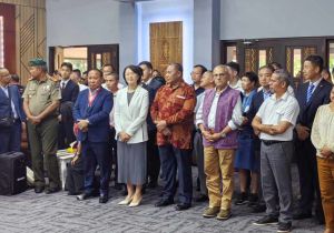 中国东帝汶开通直航航班 东帝汶总统出席开通仪式