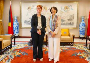 中国驻东帝汶大使王文丽会见世界粮食计划署驻东帝汶代表杰奎琳