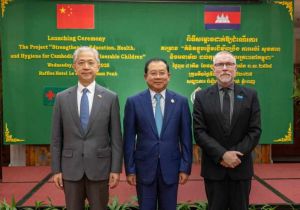 中国驻柬埔寨大使：中方愿加强对柬最脆弱社区儿童教育、健康事业的支持