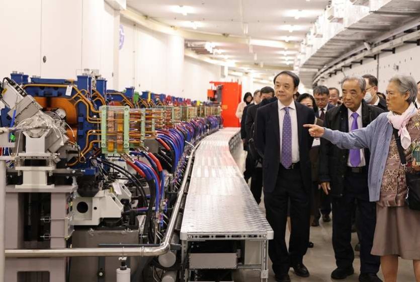 泰国公主诗琳通访问中国大科学装置高能同步辐射光源