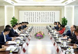 中国外交部副部长孙卫东会见中国—东盟联合合作委员会代表团
