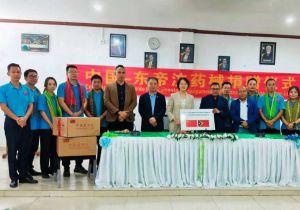 中国向东帝汶捐赠药品和器械