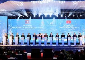 老越国际港口3号码头在越南落成 越南和老挝两国国家主席出席仪式