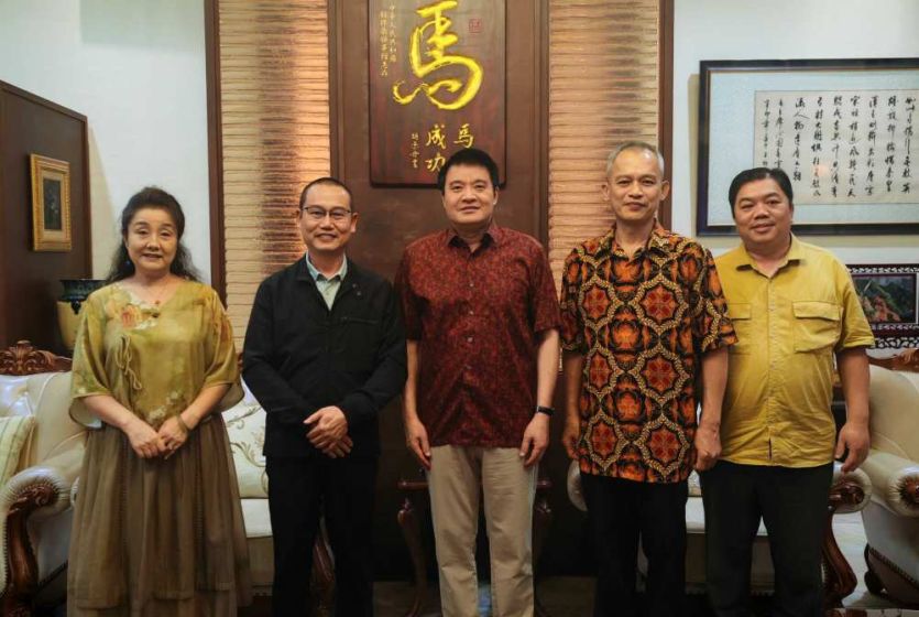 中国驻棉兰总领事张敏会见印尼巴淡慈光基金会会长黄如在