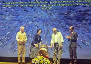 中国援建东帝汶DNA实验室启用 东帝汶总统和中国大使出席仪式