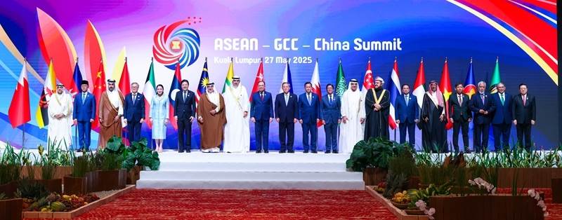 东盟—中国—海合会峰会在吉隆坡举行 中国总理出席