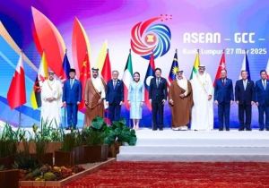 东盟—中国—海合会峰会在吉隆坡举行 中国总理出席
