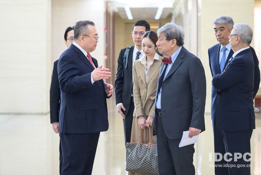 泰国总理首席顾问攀萨访华 分别会见中联部长、中国外交部副部长