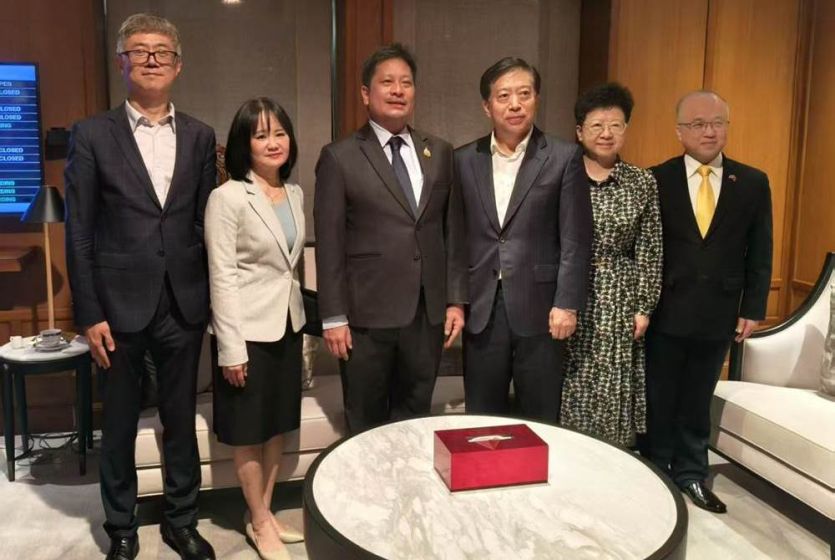 中国驻泰国大使韩志强离任回国 离任当天在泰媒发表文章强调“中泰一家亲”