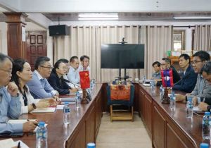 中国—东盟中心秘书长率中国农业代表团与老挝国家农业与林业研究院座谈