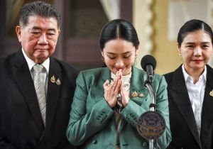 泰国总理佩通坦被停职 源自与柬埔寨参议院主席洪森通话被曝光 