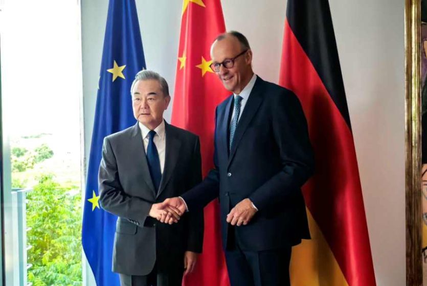 德国总理默茨会见中国外交部长王毅 德国新政府坚持一个中国政策