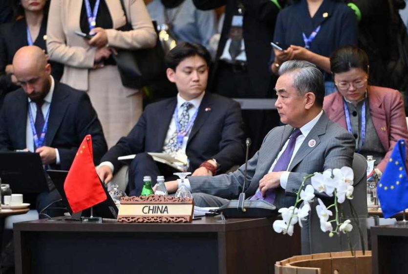 中国外长王毅出席第32届东盟地区论坛外长会