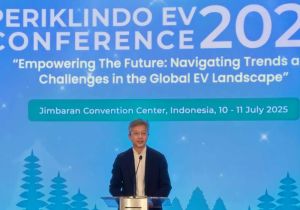 中国驻印尼大使王鲁彤出席2025印尼电动汽车大会并发表主旨演讲