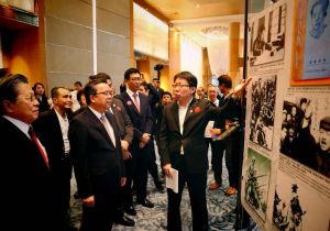 菲律宾华社举办“纪念中国人民抗日战争暨世界反法西斯战争胜利80周年”主题图片展
