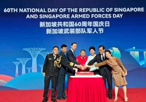 中国外交部副部长孙卫东出席新加坡建国60周年暨武装部队军人节招待会