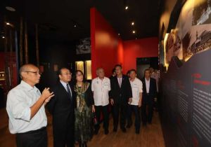 马来西亚森美兰州华社举行《日治时期史料展》 中国驻马大使出席