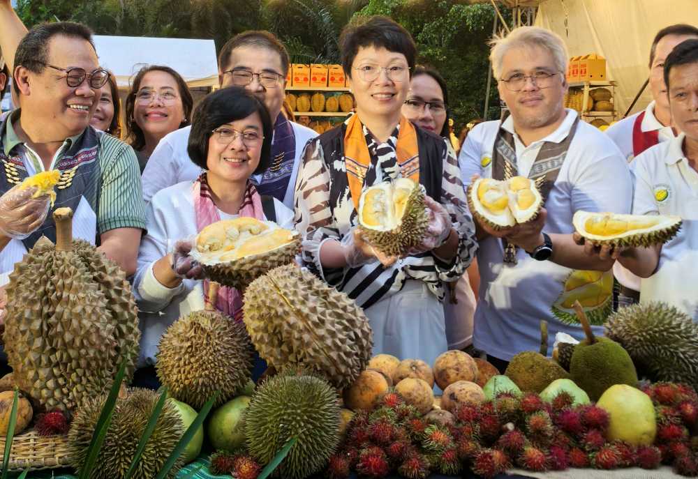菲律宾达沃市举行第11届达沃榴莲节 中国总领事出席致辞