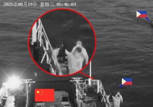 中国海警局：菲律宾&ldquo;坐滩&rdquo;军舰释放2艘小艇 以危险方式接近中方执法海警艇