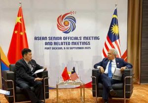 中国和泰国、柬埔寨、马来西亚就柬泰边境冲突交换意见