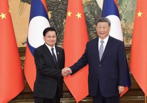 中国国家主席习近平会见老挝人民革命党中央总书记、国家主席通伦
