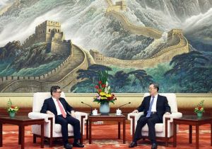 中国国务院副总理丁薛祥会见新加坡政府投资公司首席执行官林昭杰